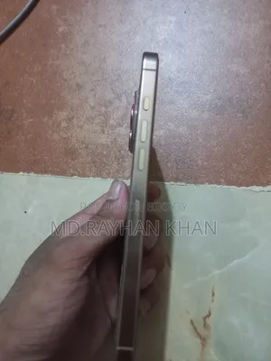 W O 17 Pro Max 128 GB Gold