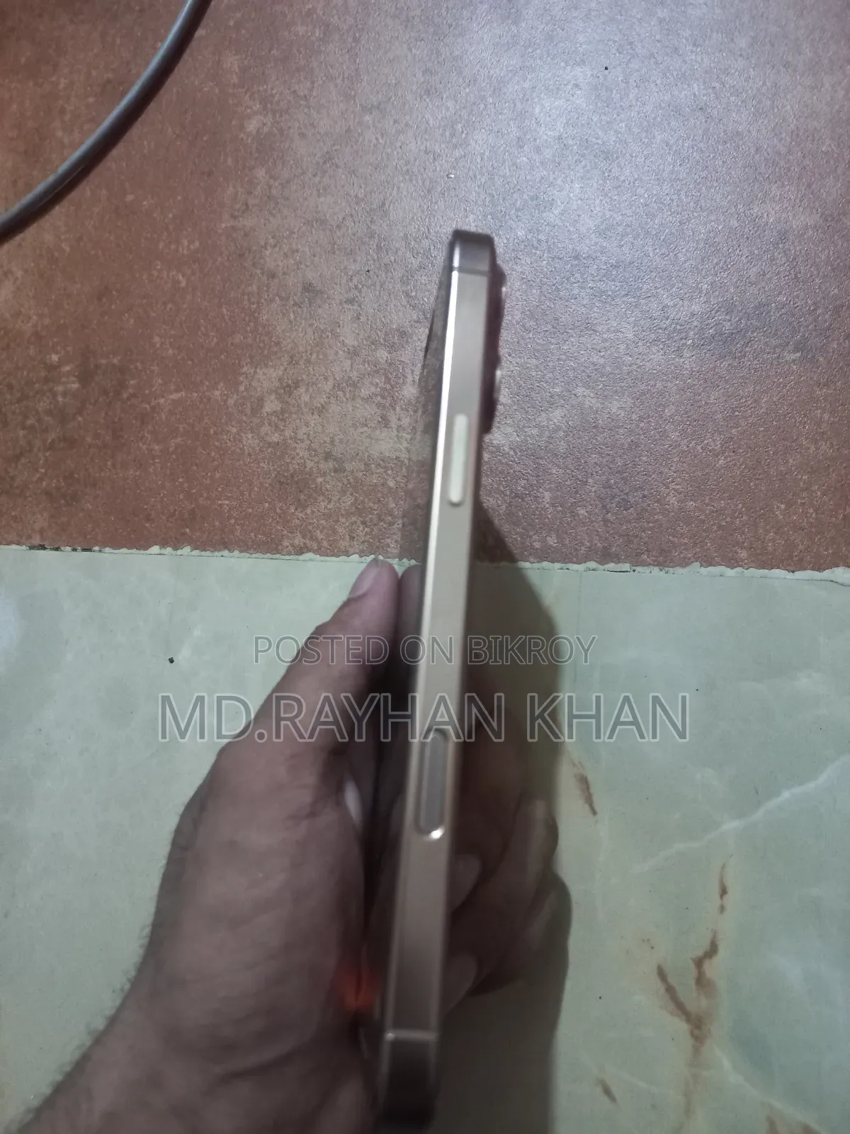 W O 17 Pro Max 128 GB Gold