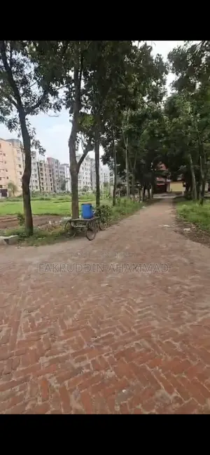 For Sale - 4 Katha Corner Plot in Green Model Town