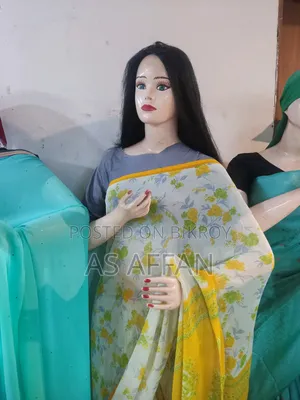 Mannequin, Doll