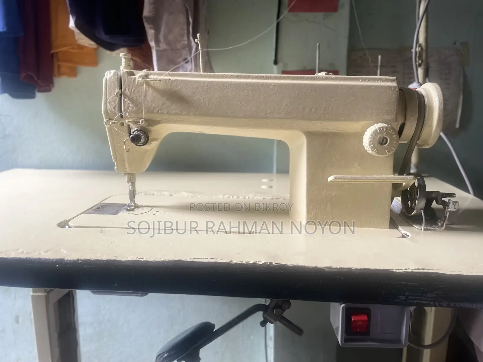 Jack Industriel Sewing Machine