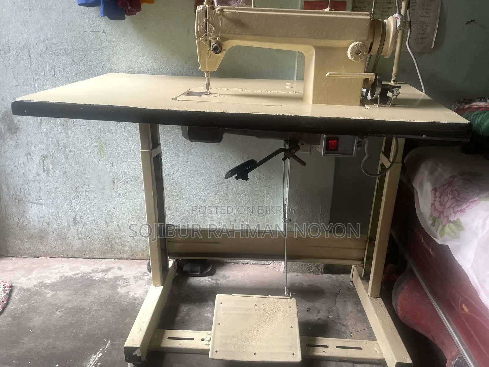 Jack Industriel Sewing Machine
