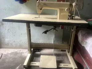 Jack Industriel Sewing Machine