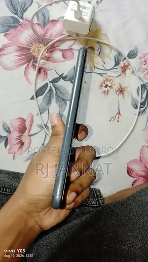 স্যামসাং গ্যালাক্সি এ১৩ ৩২ জিবি কালো