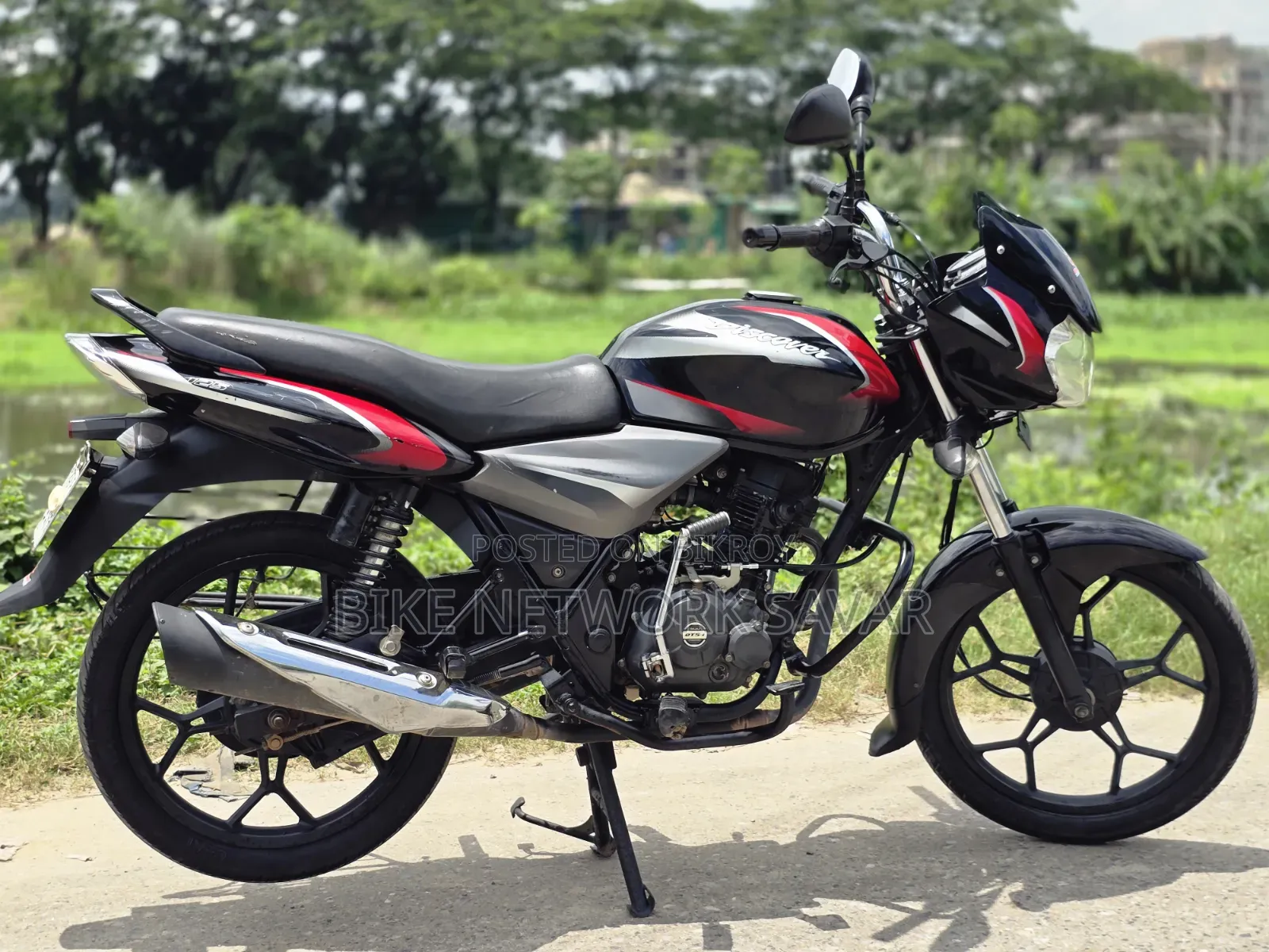 বাজাজ ডিসকভার ১২৫ ২০১৮ কালো