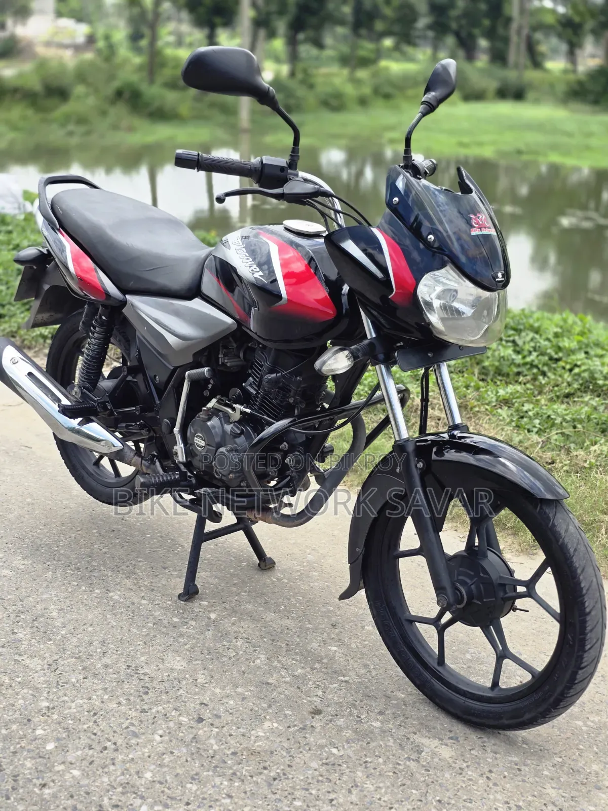 বাজাজ ডিসকভার ১২৫ ২০১৮ কালো