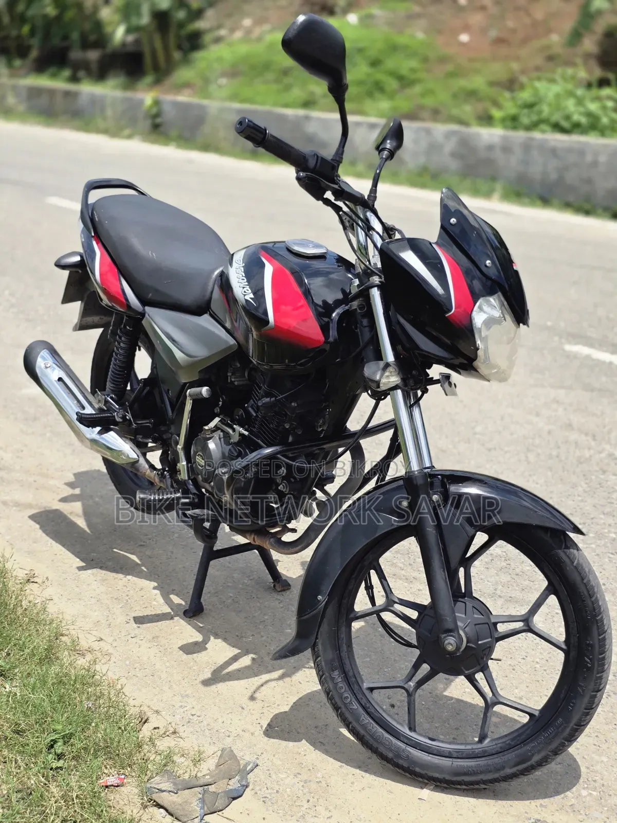 বাজাজ ডিসকভার ১২৫ ২০১৮ কালো