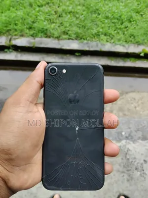 অ্যাপল আইফোন ৮ ৬৪ জিবি ব্ল্যাক
