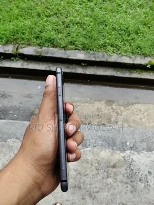 অ্যাপল আইফোন ৮ ৬৪ জিবি ব্ল্যাক