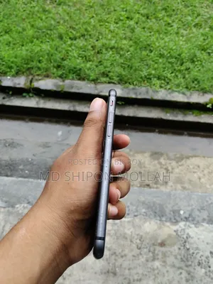 অ্যাপল আইফোন ৮ ৬৪ জিবি ব্ল্যাক