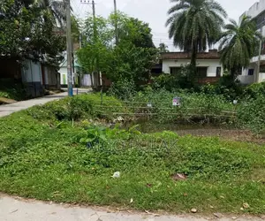 Corner/Double-Facing Land Suitable for Building – For Sale