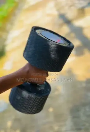 Dumbbell Ladki