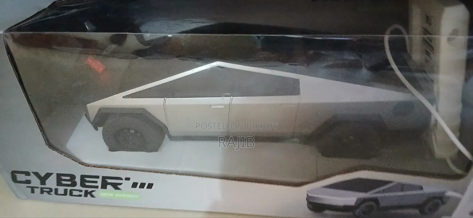 Tesla Cybar Truck