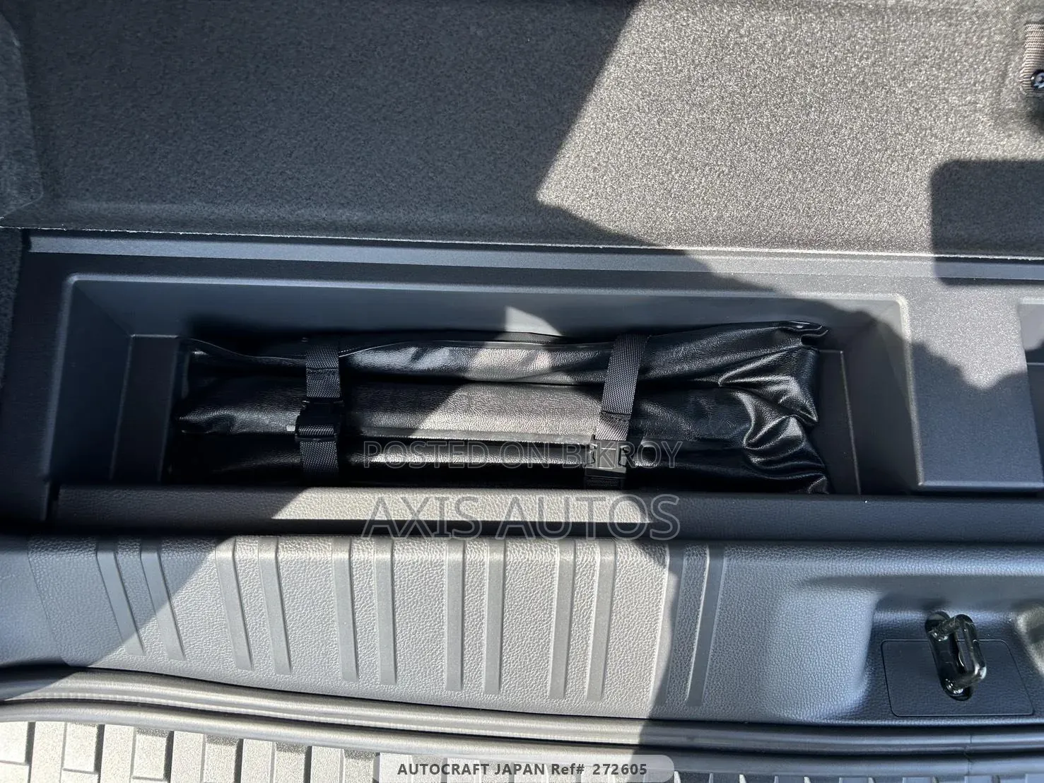 Toyota Land Cruiser Prado 2024 Pearl