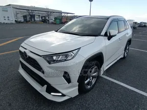 Toyota RAV4 2021 Pearl