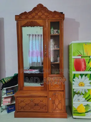 ড্রেসিং টেবিল