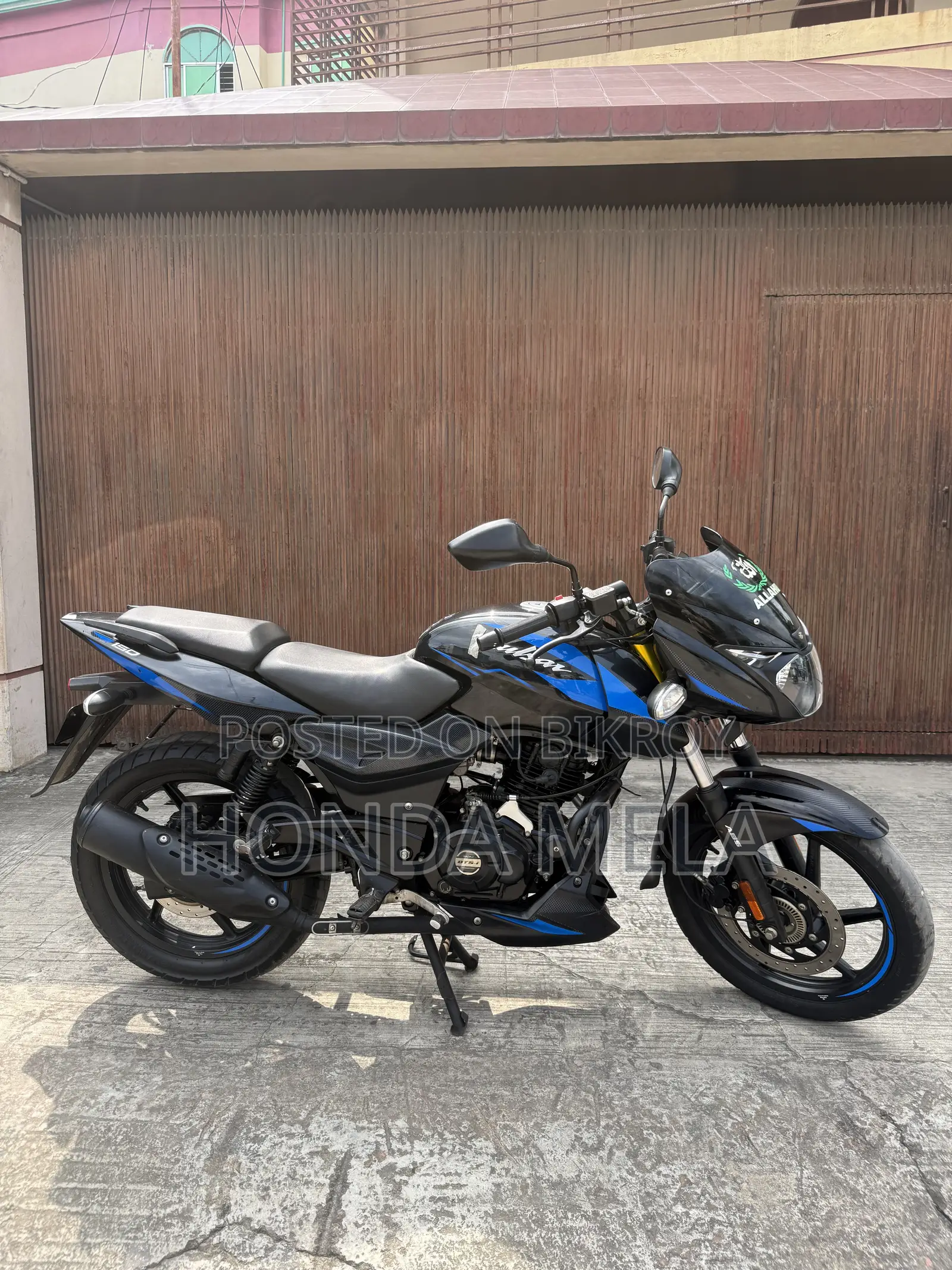 Bajaj Pulsar 150 2023 Black