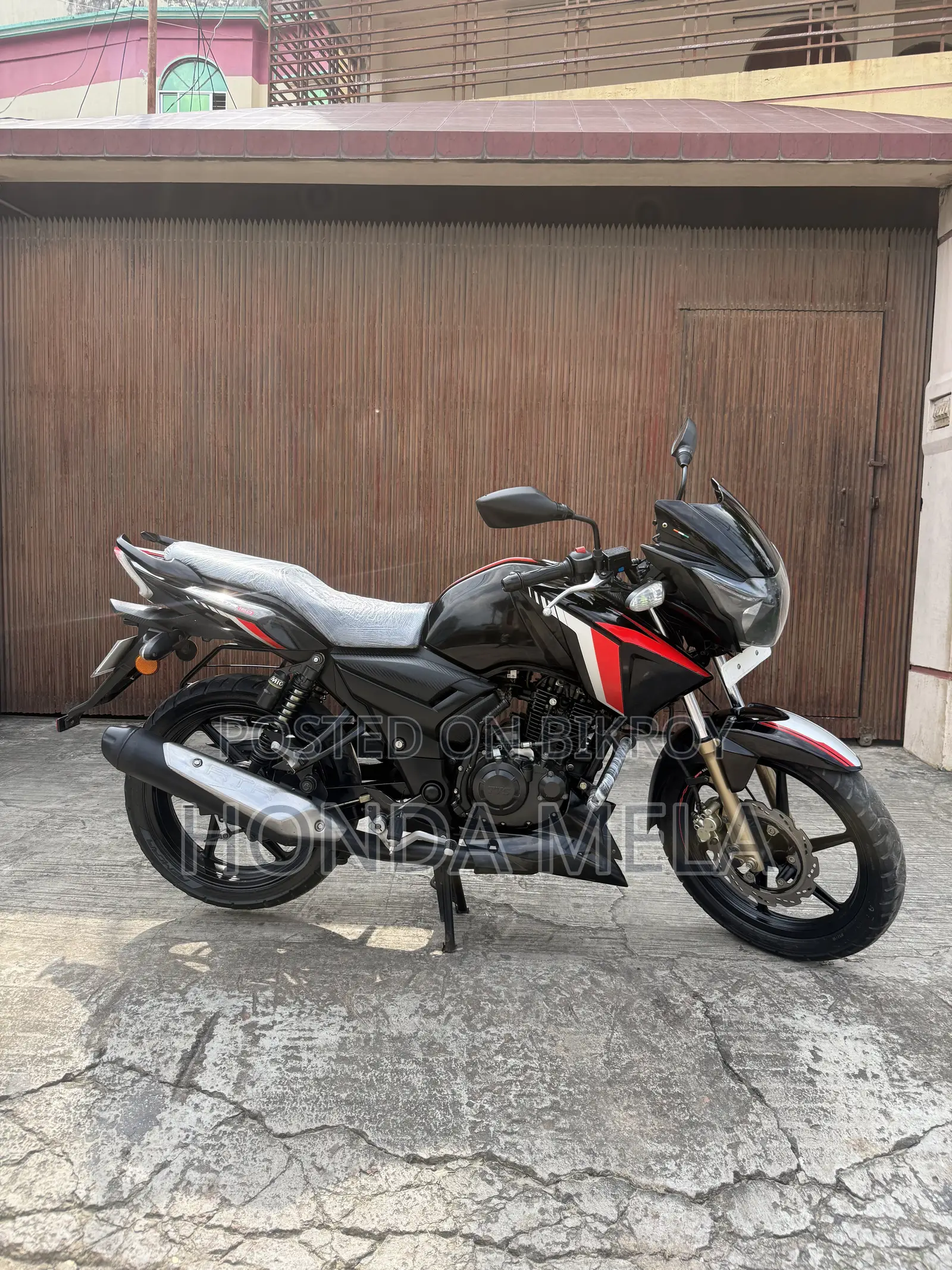 TVS Apache RTR 160 2V 2022 Black
