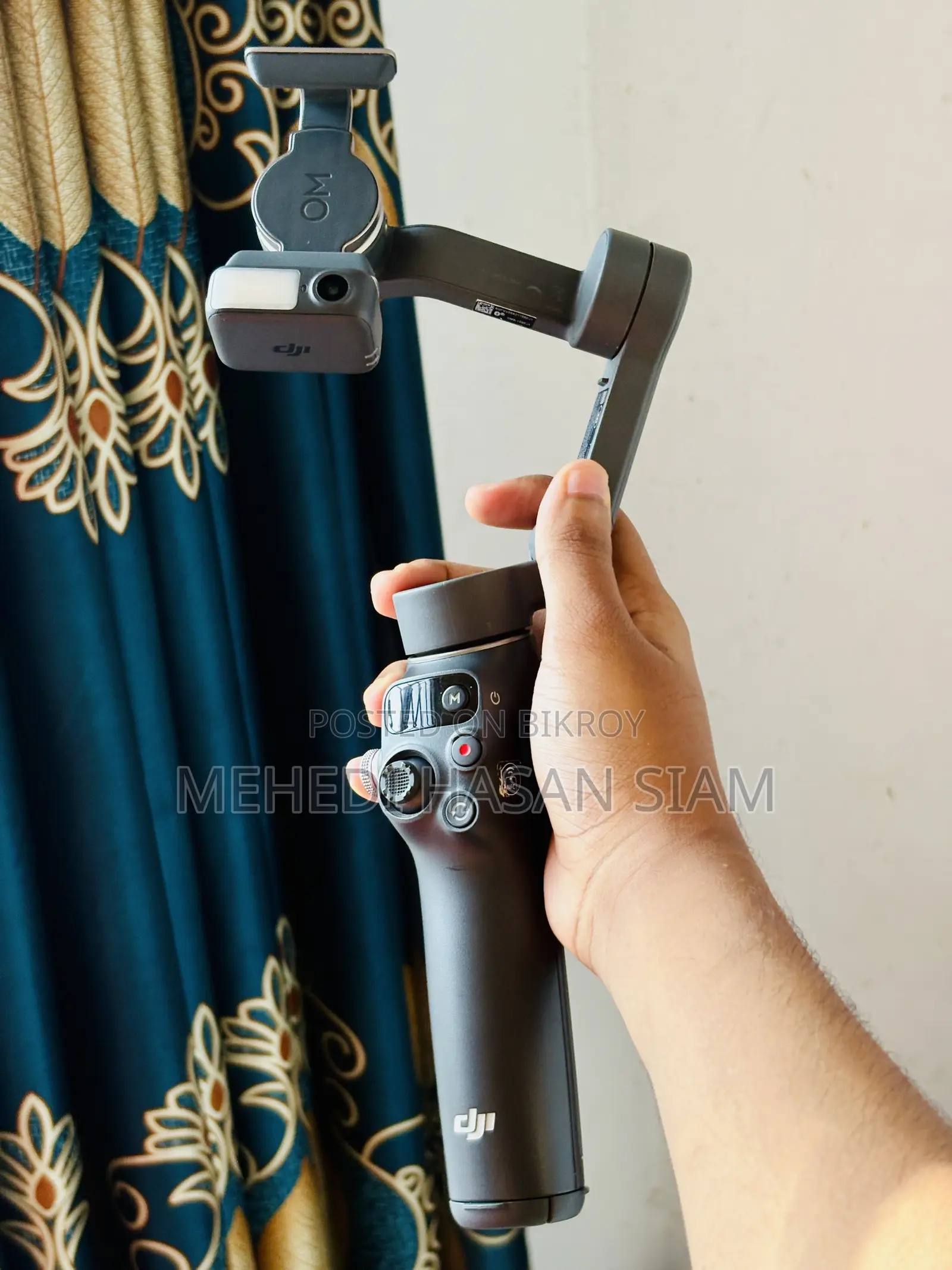 Dji Osmo Mobile 8 (Like Brand New)