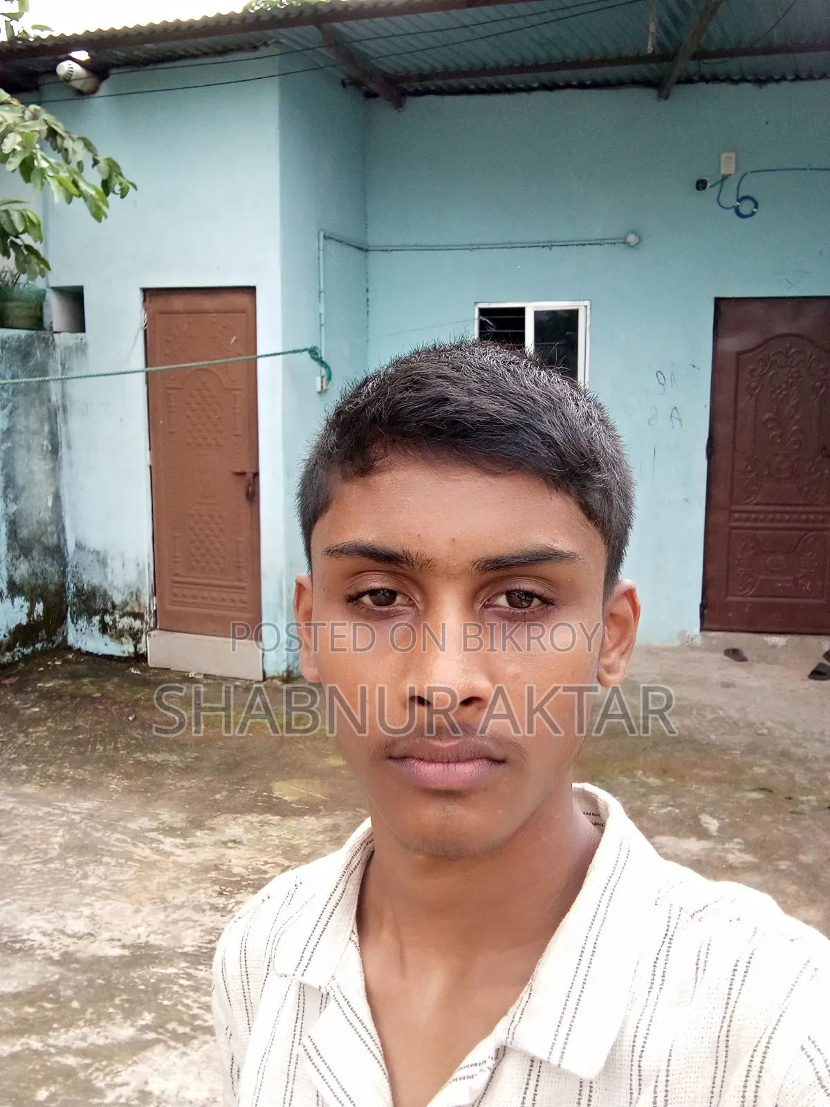 জরুরি চাকরি দরকার