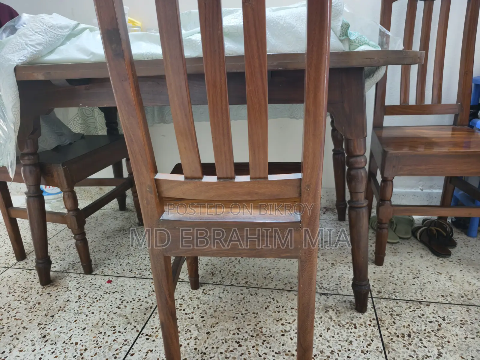 সেগুন কাঠের টেবিল এবং চেয়ার (টেবিল চেয়ার)