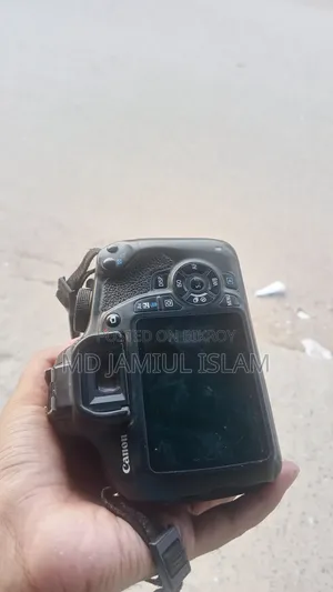 ক্যানন ১২০০ডি