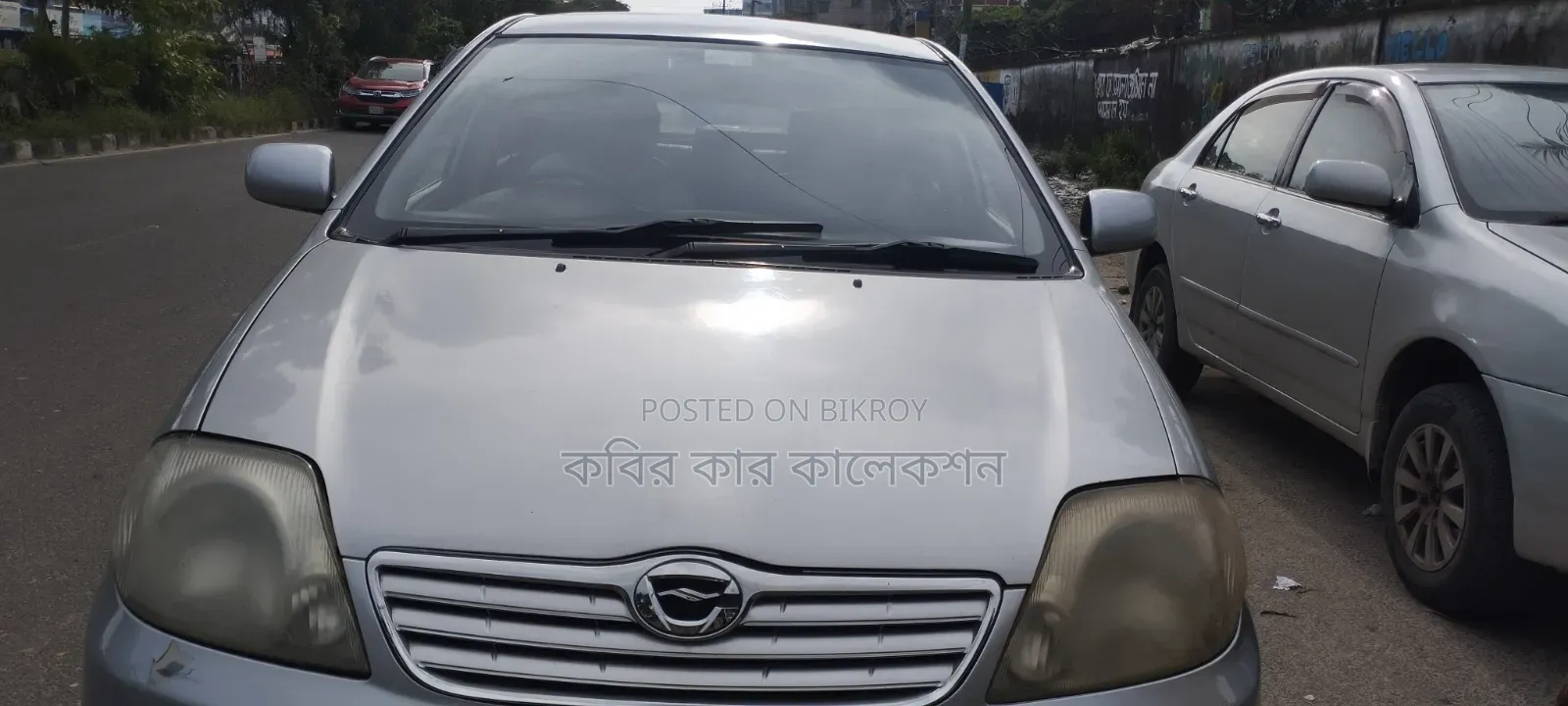 টয়োটা করোল্লা ২০০৪ সিলভার