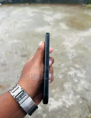 New Apple iPhone 15 128 GB Black