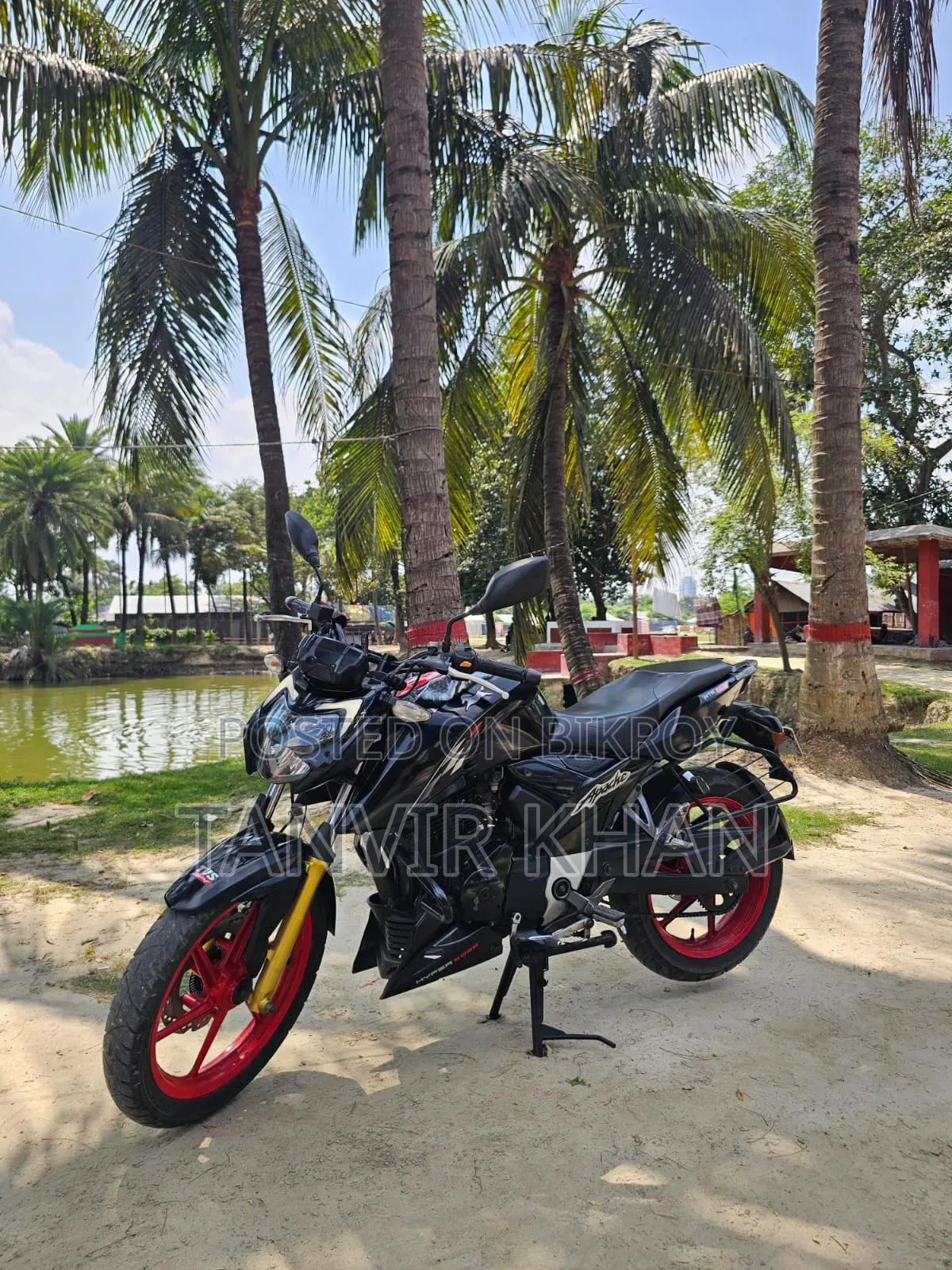 TVS Apache RTR 160 4V 2022 Black
