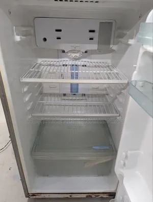 Samsung Silver, As Colour Non Frost Fridge 225 Ltr.