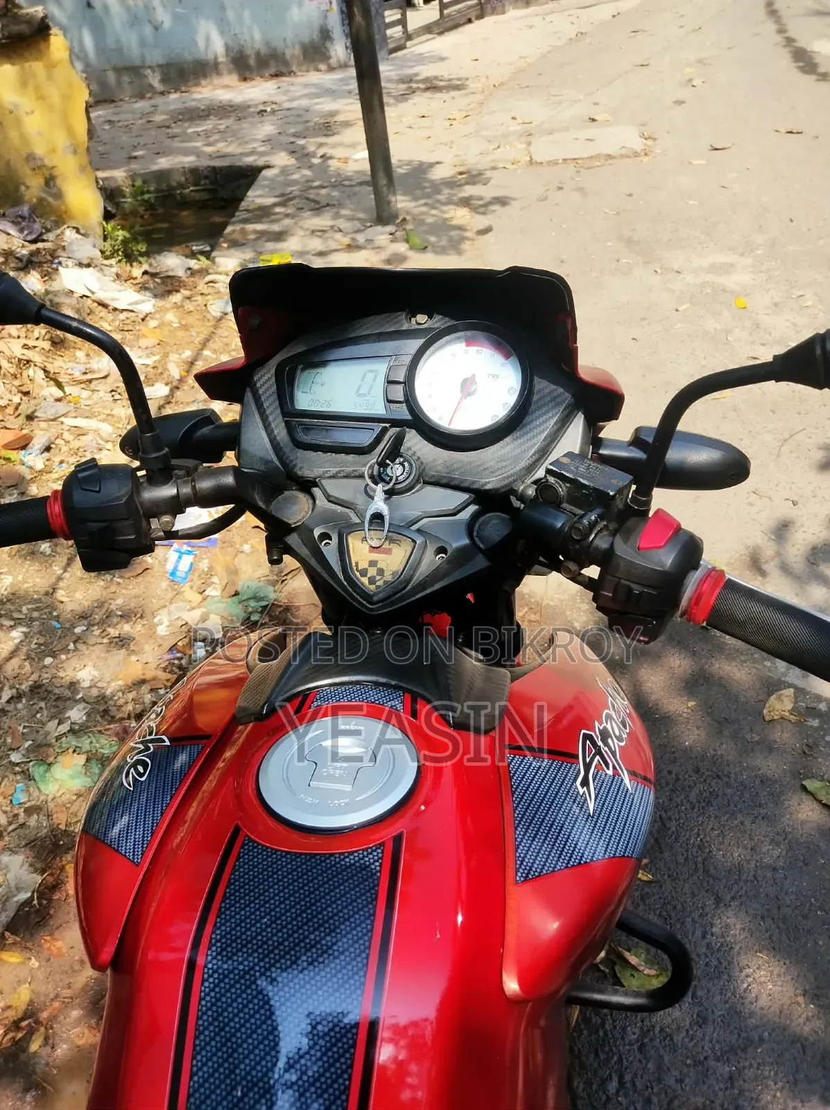 TVS Apache RTR 160 2V 2016 Red