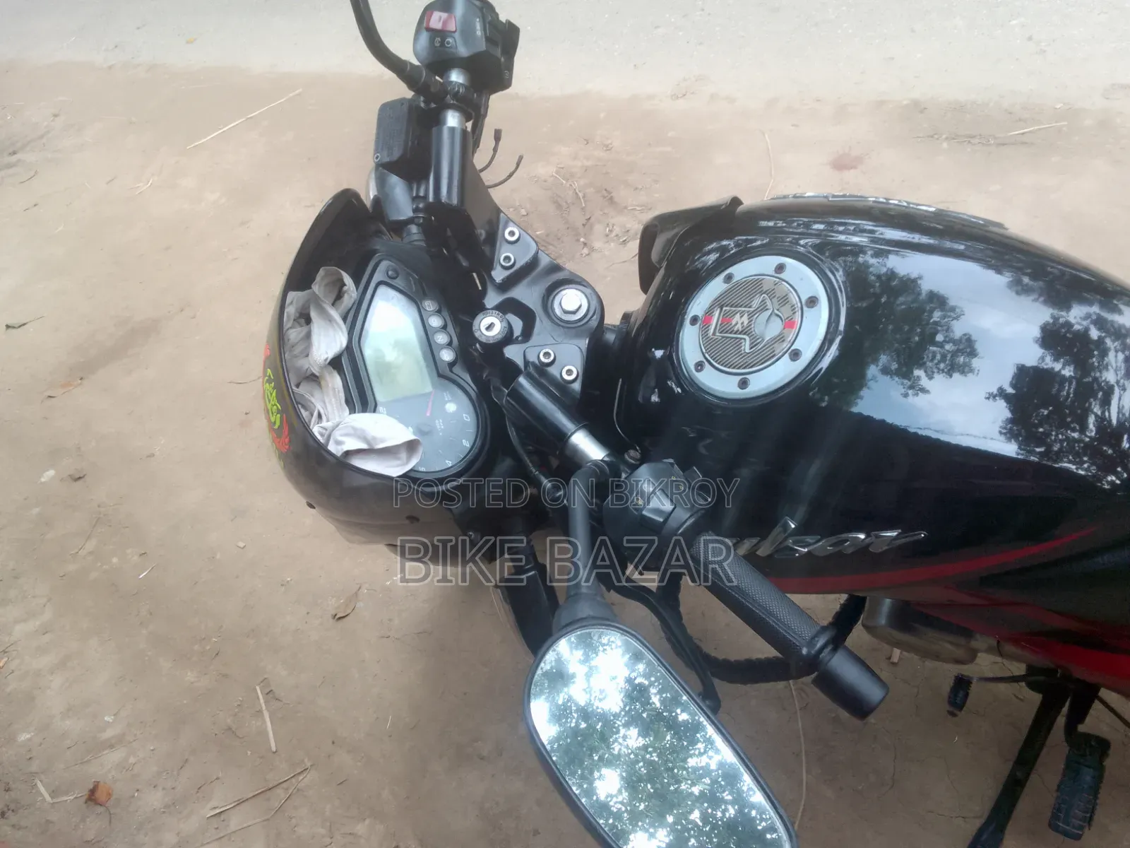 বাজাজ পালসার ১৫০ ২০১৮ ব্ল্যাক