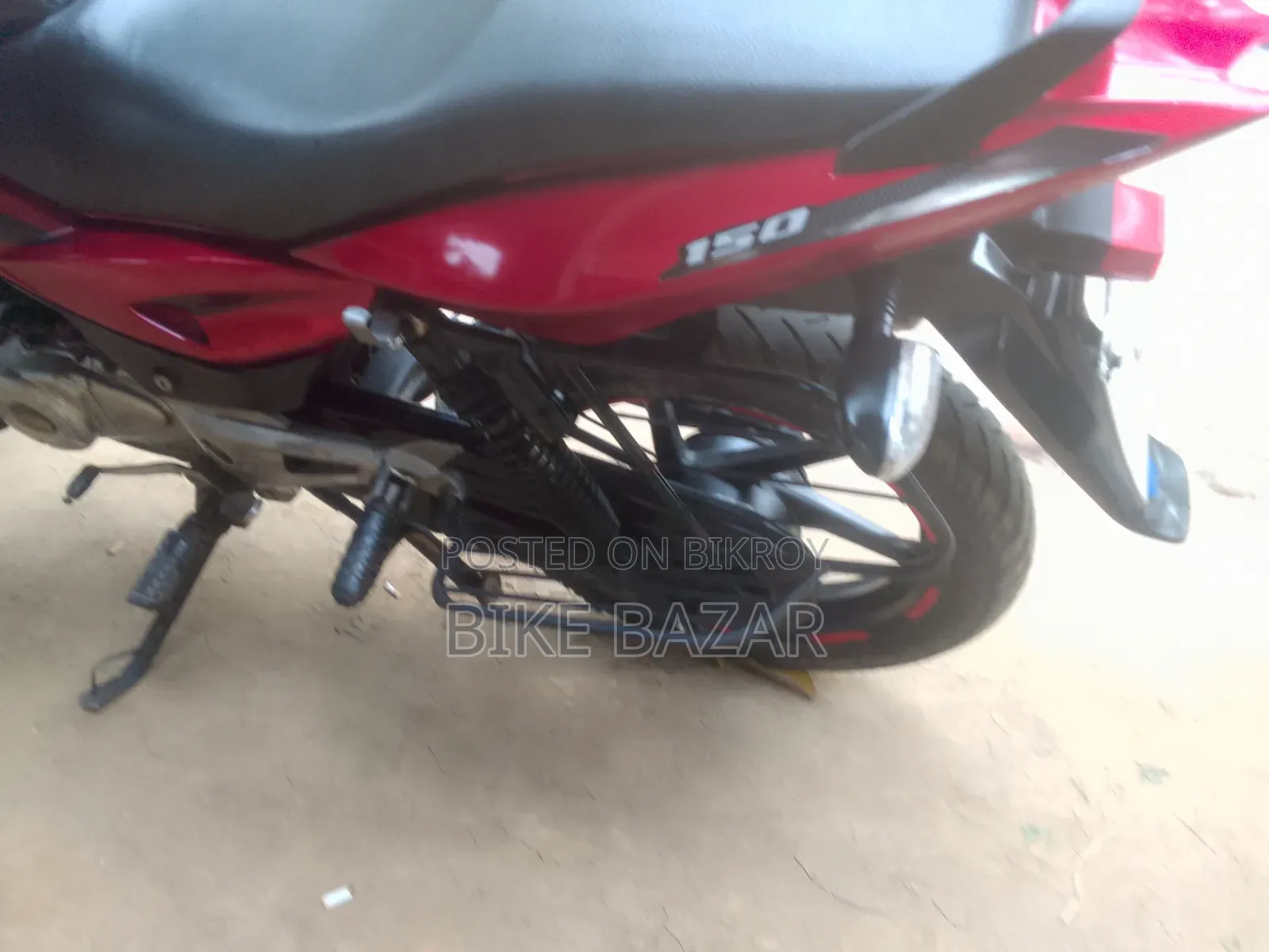 বাজাজ পালসার ১৫০ ২০১৮ ব্ল্যাক