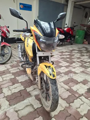 TVS Apache RTR 160 2V 2021 Yellow