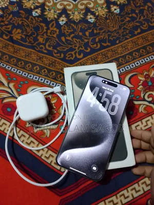 Apple iPhone 15 Pro Max 256 GB