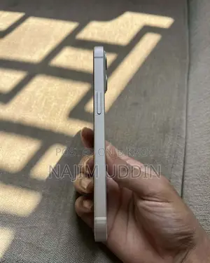 অ্যাপল আইফোন ১৩ ১২৮ জিবি হোয়াইট