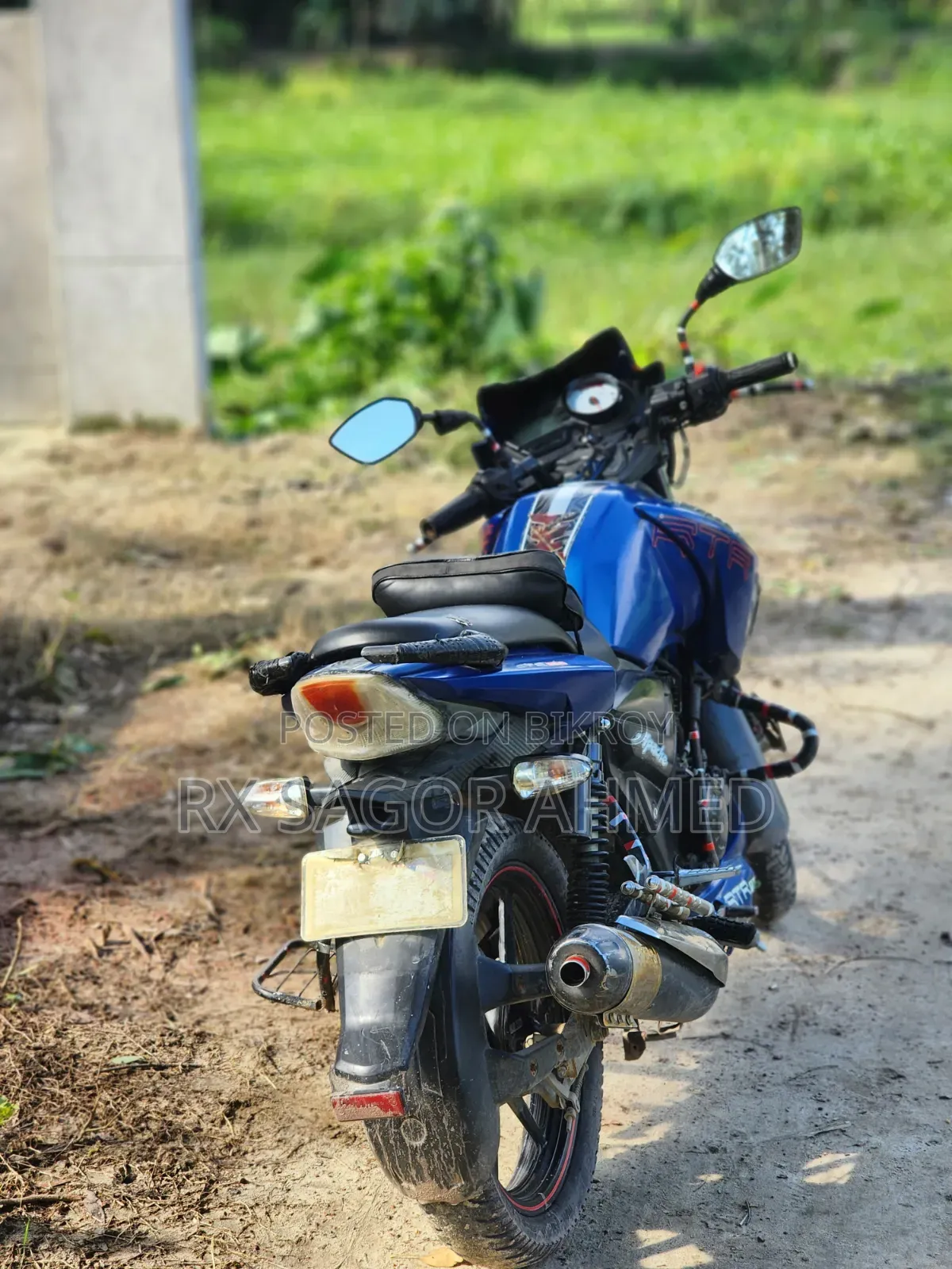 মোটরসাইকেল ২০১৮ নীল