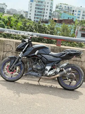 টিভিএস আপাচে ১৬০ ৪ভি ২০২০ কালো