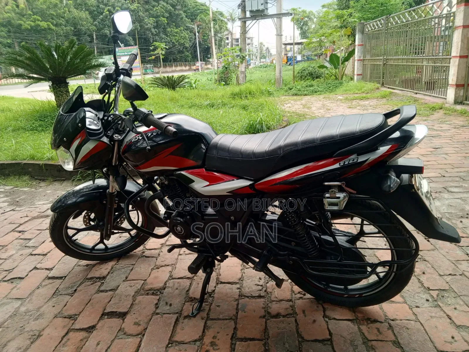 Bajaj Discover 110 2024 Black