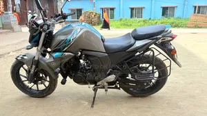 ইয়ামাহা এফজেডএস ভি২ ২০২৫ গ্রে