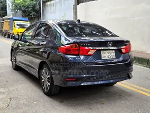 হোন্ডা সিটি ২০১৮ নীল