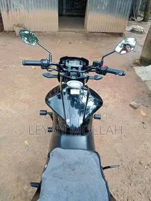 সুজুকি জিক্সার ২০২৫ ব্ল্যাক