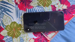 অ্যাপল আইফোন এক্সএস ম্যাক্স ৬৪ জিবি কালো