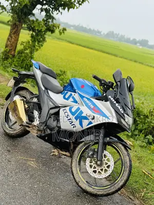 সুজুকি জিক্সার এসএফ ২০২০ নীল