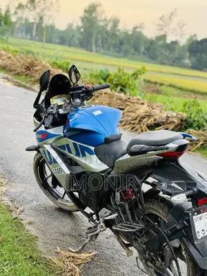 সুজুকি জিক্সার এসএফ ২০২০ নীল