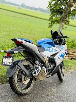 সুজুকি জিক্সার এসএফ ২০২০ নীল