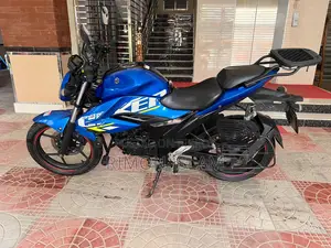 সুজুকি জিক্সার ২০২২ ব্লু