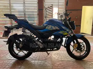 সুজুকি জিক্সার ২০২২ ব্লু