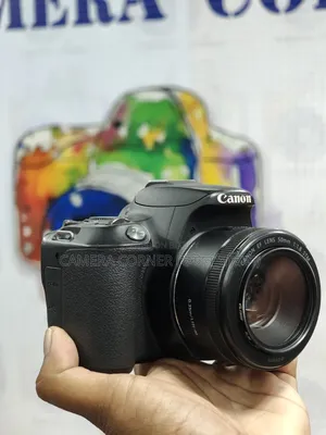 Canon 200D+50mm STM Lens