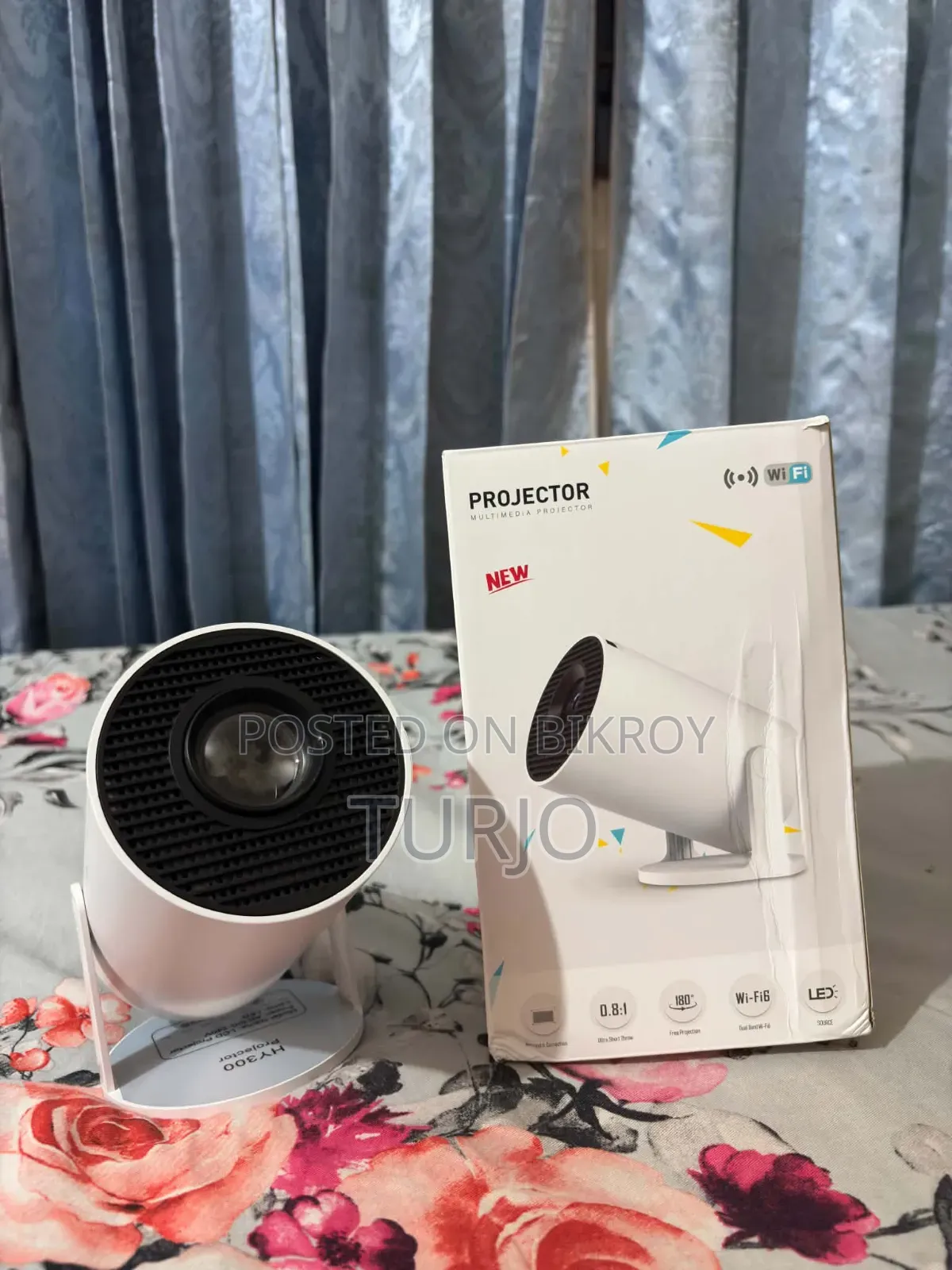 Projector HY300
